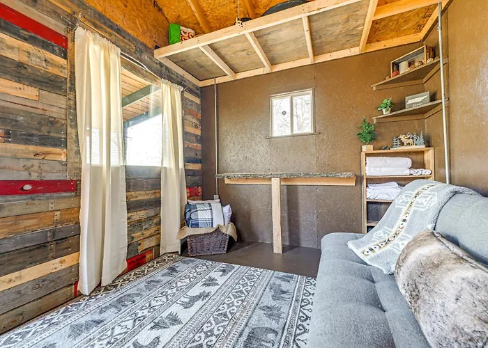 Smoky Mountain Cabin With Camping Area And Fire Pit!